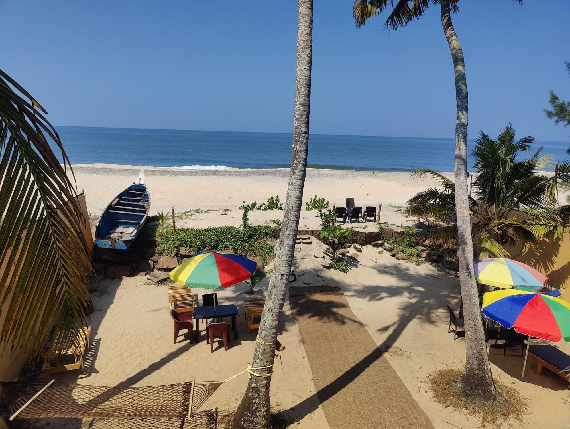 Tripsea Beach Villa Alappuzha Exterior photo